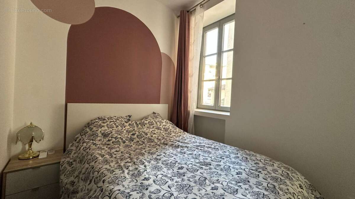 Appartement à NEUVILLE-SUR-SAONE