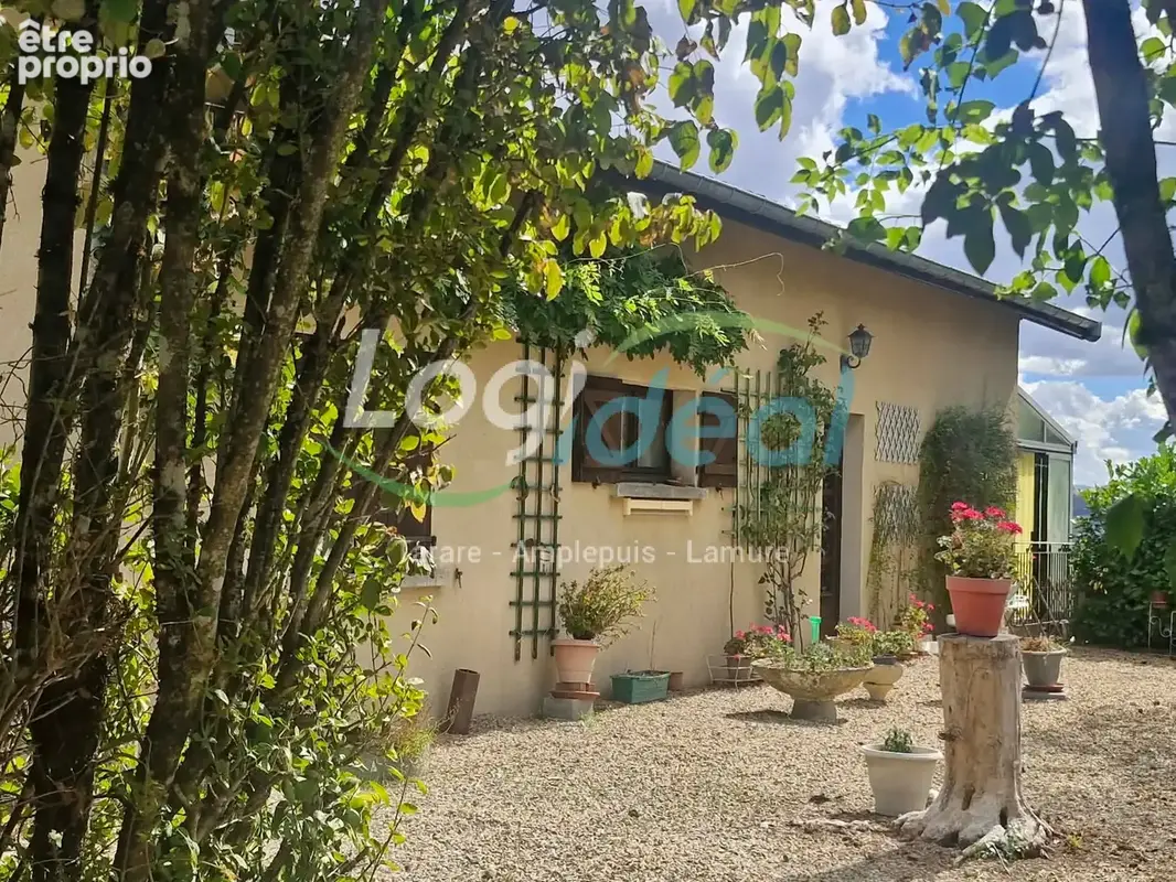 Grande maison de 1980 (5 chambres) avec dépendances et piscine sur 4000m2 de terrain - photo 9