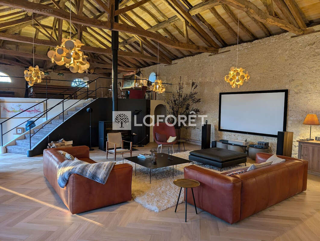 Maison à CASTELNAU-D&#039;AUZAN