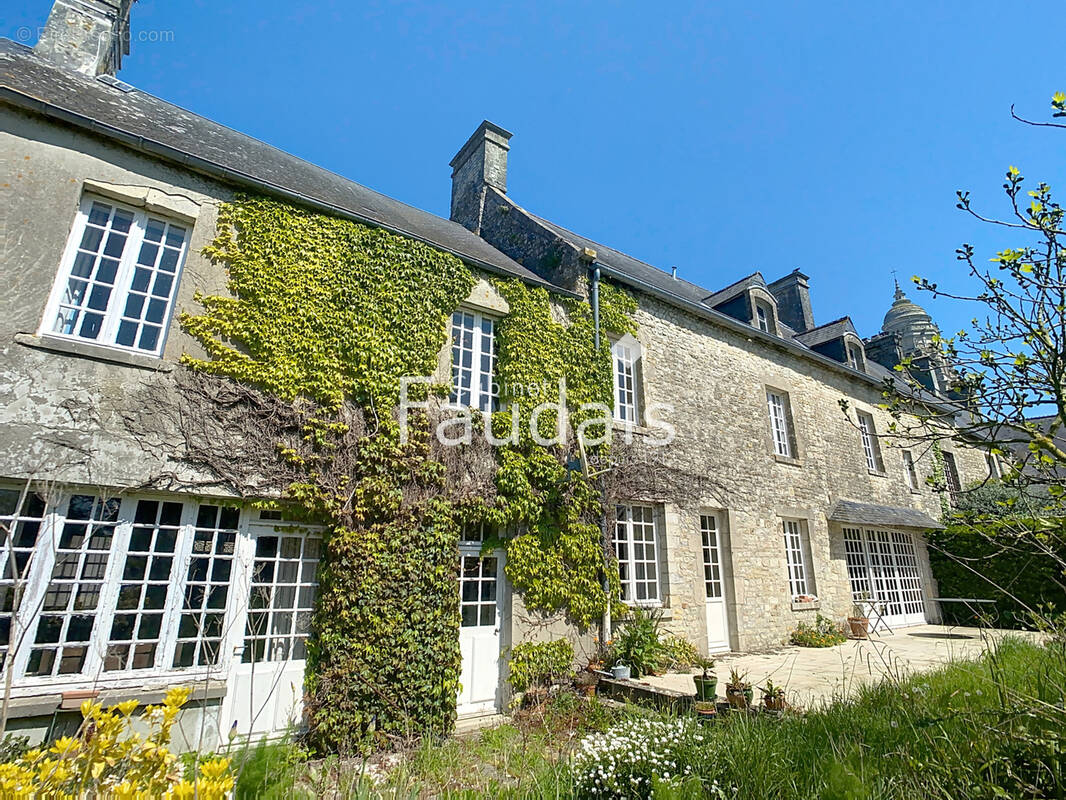 Maison à SAINTE-MARIE-DU-MONT