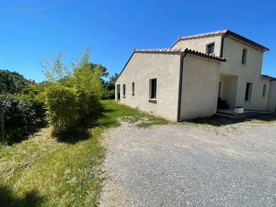 Villa contemporaine sur  Boisset Et Gaujac 6 pièce(s) 141 m2 possibilité 2 appartements sur terrain plat de 1482 m2 - photo 14