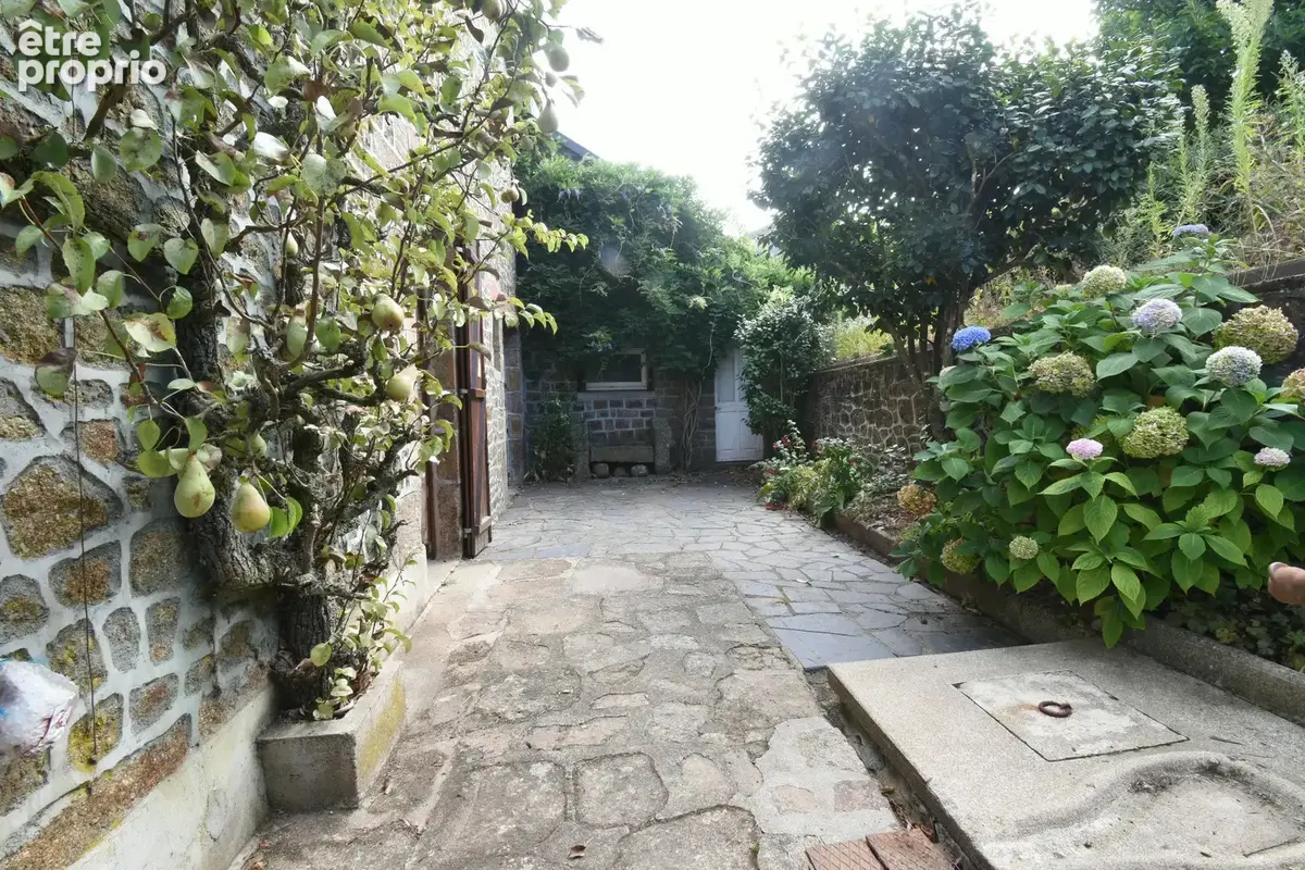 Maison en pierre avec terrain et dépendances – Saint-Fraimbault - photo 5