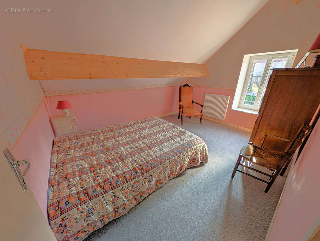 Maison ancienne sur la commune de Montholon de 266m2 habitable et son jardin de 860m2 - photo 11