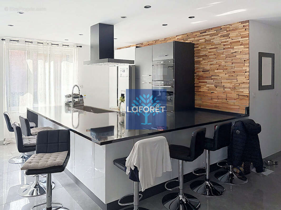 Maison à CHASSE-SUR-RHONE