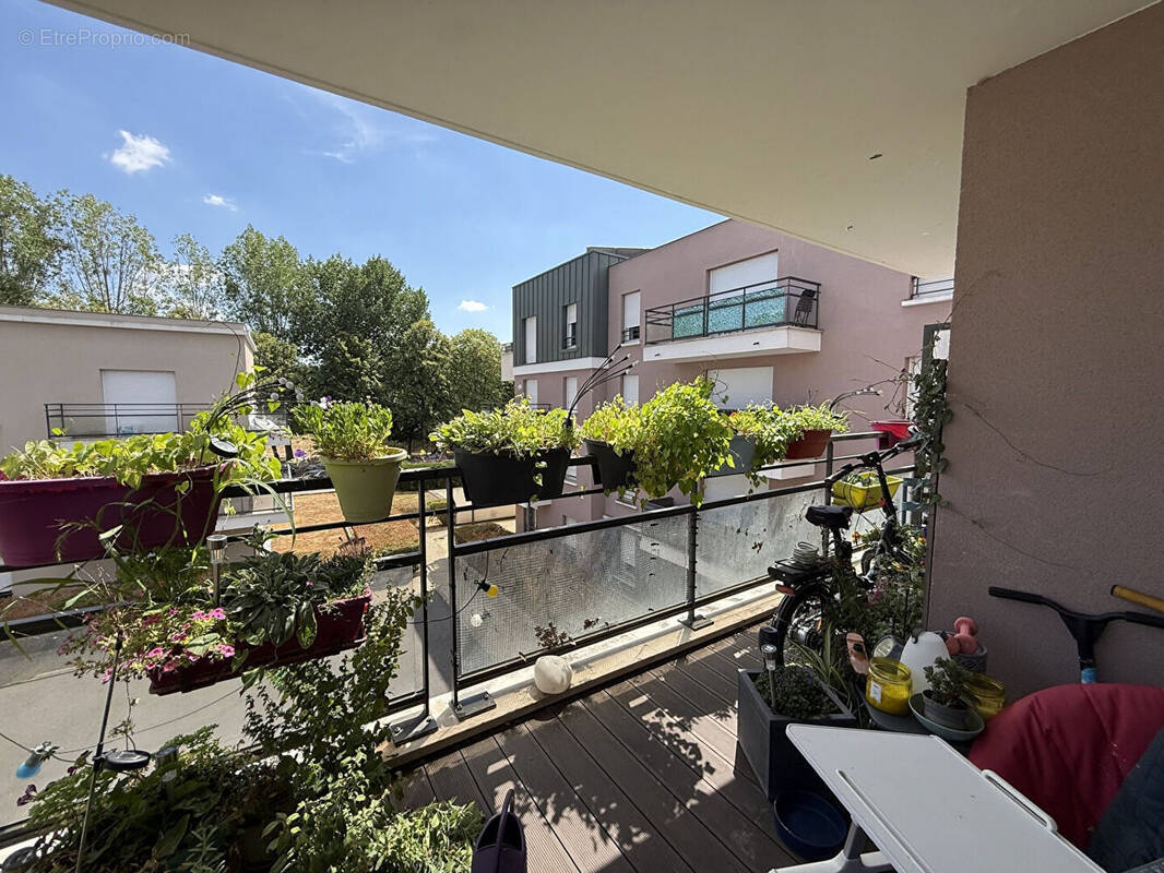 Appartement à MENNECY