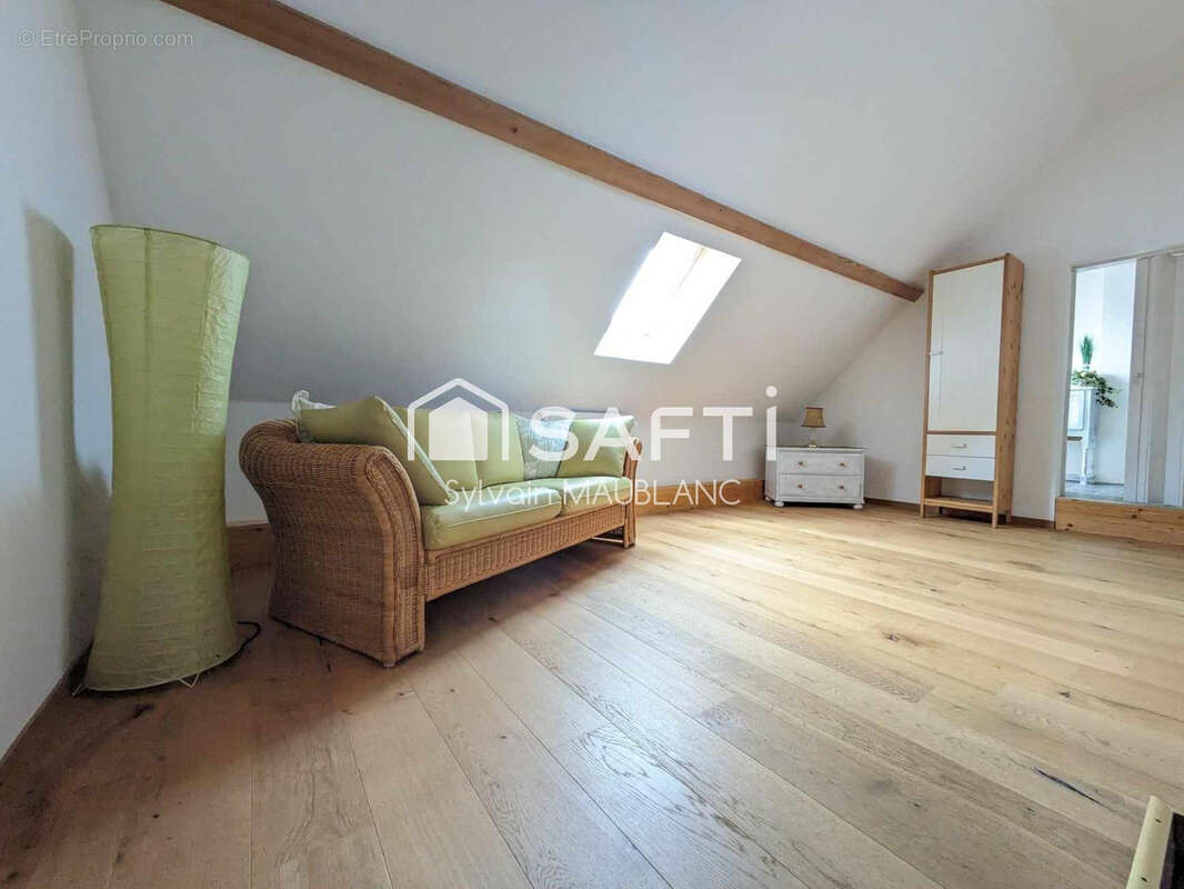 Maison à LONS-LE-SAUNIER