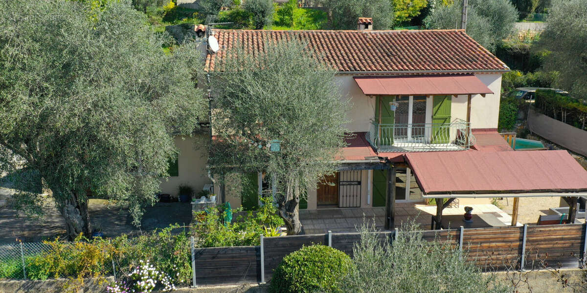 Maison Peymeinade 160 m² avec terrain de 1080 m² - photo 4