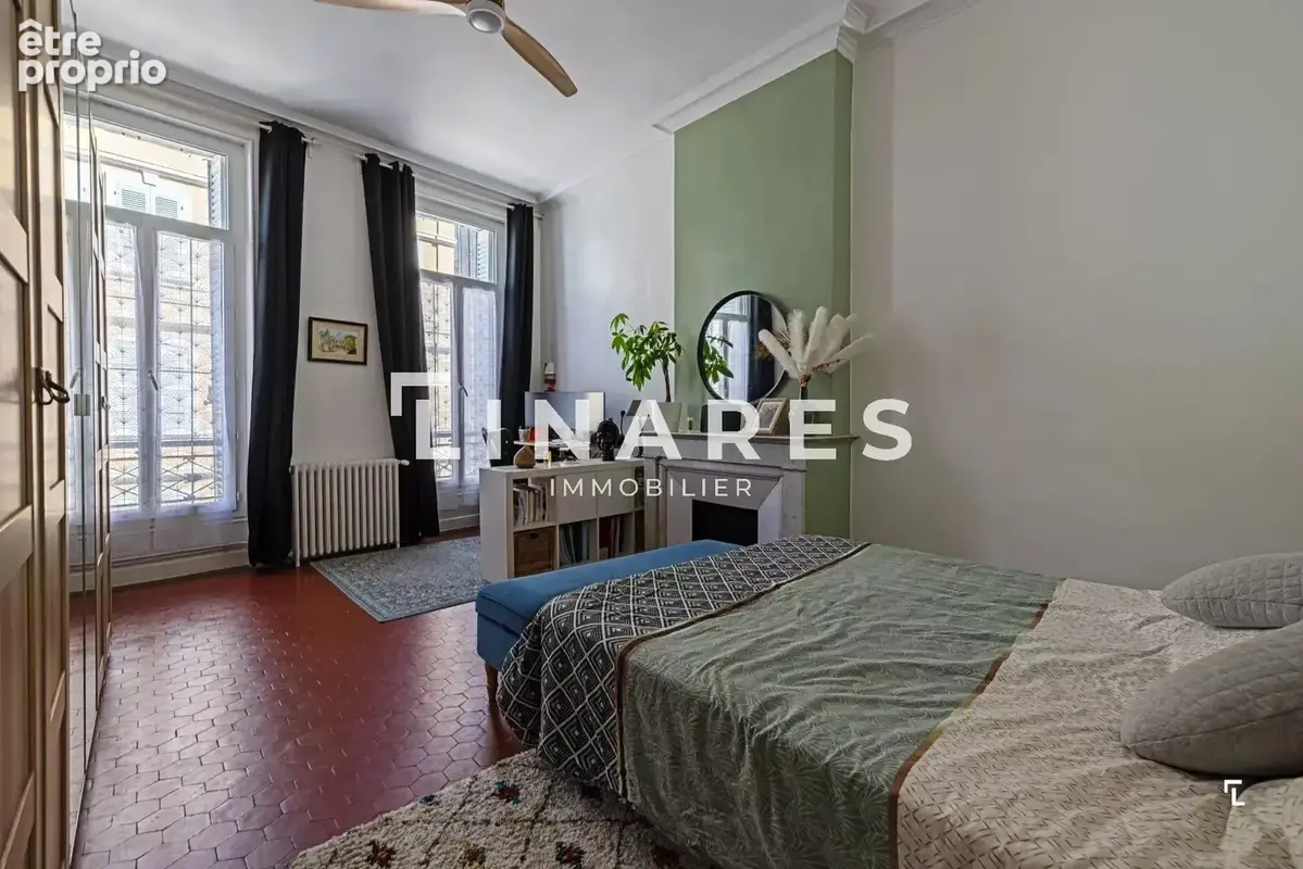 LE MOUSTIER - Appartement T4 de 114 m² - Traversant - 13001 - photo 8