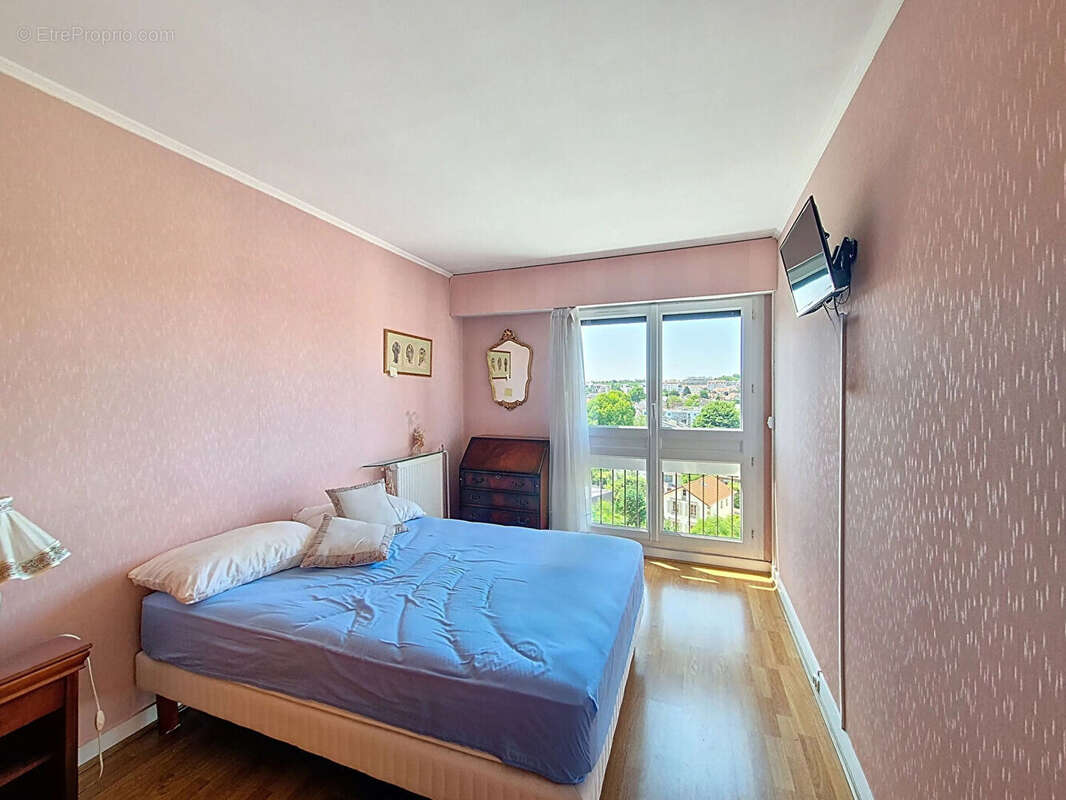 Appartement à L'HAY-LES-ROSES