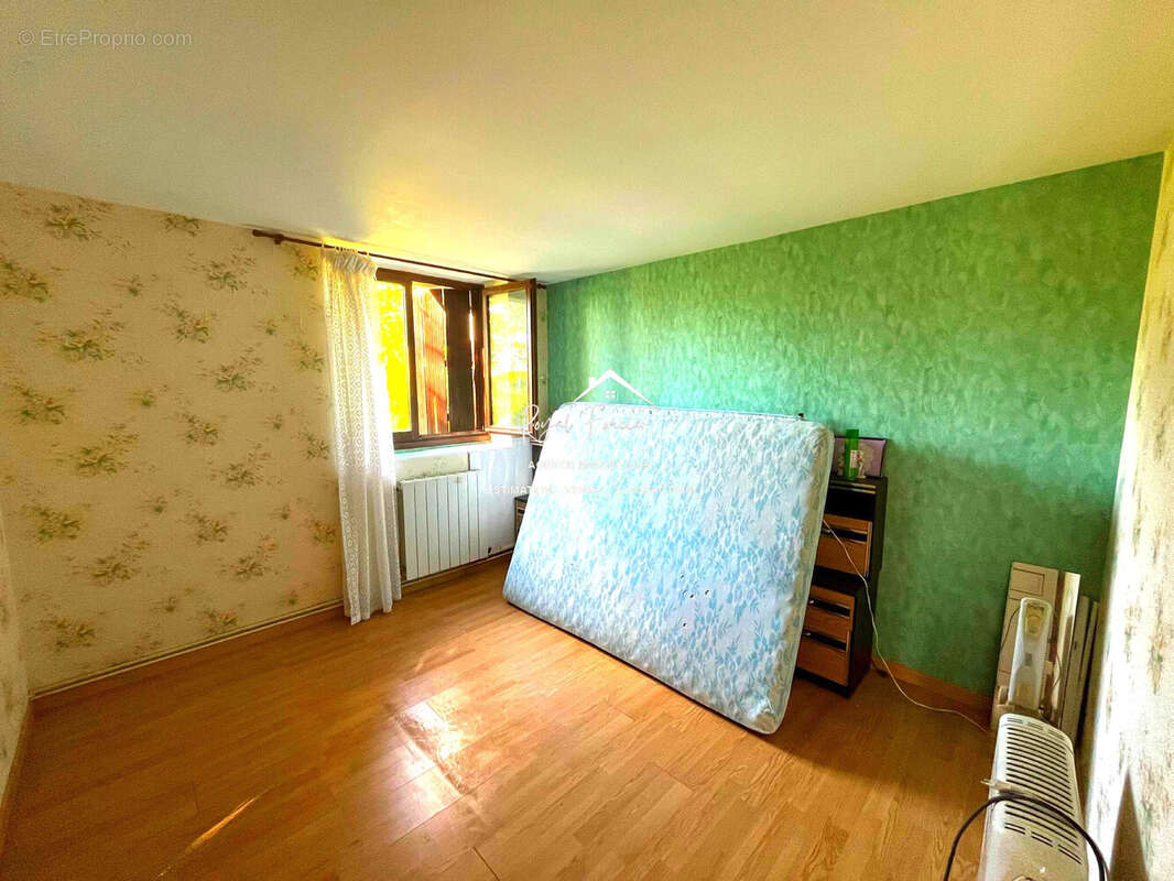 2eme chambre - Maison à NOYANT-DE-TOURAINE