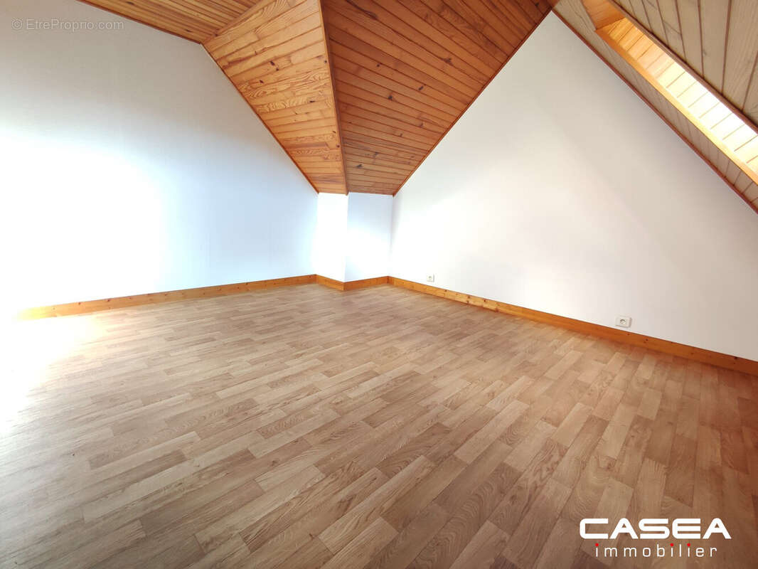 Maison à SAINT-EVARZEC