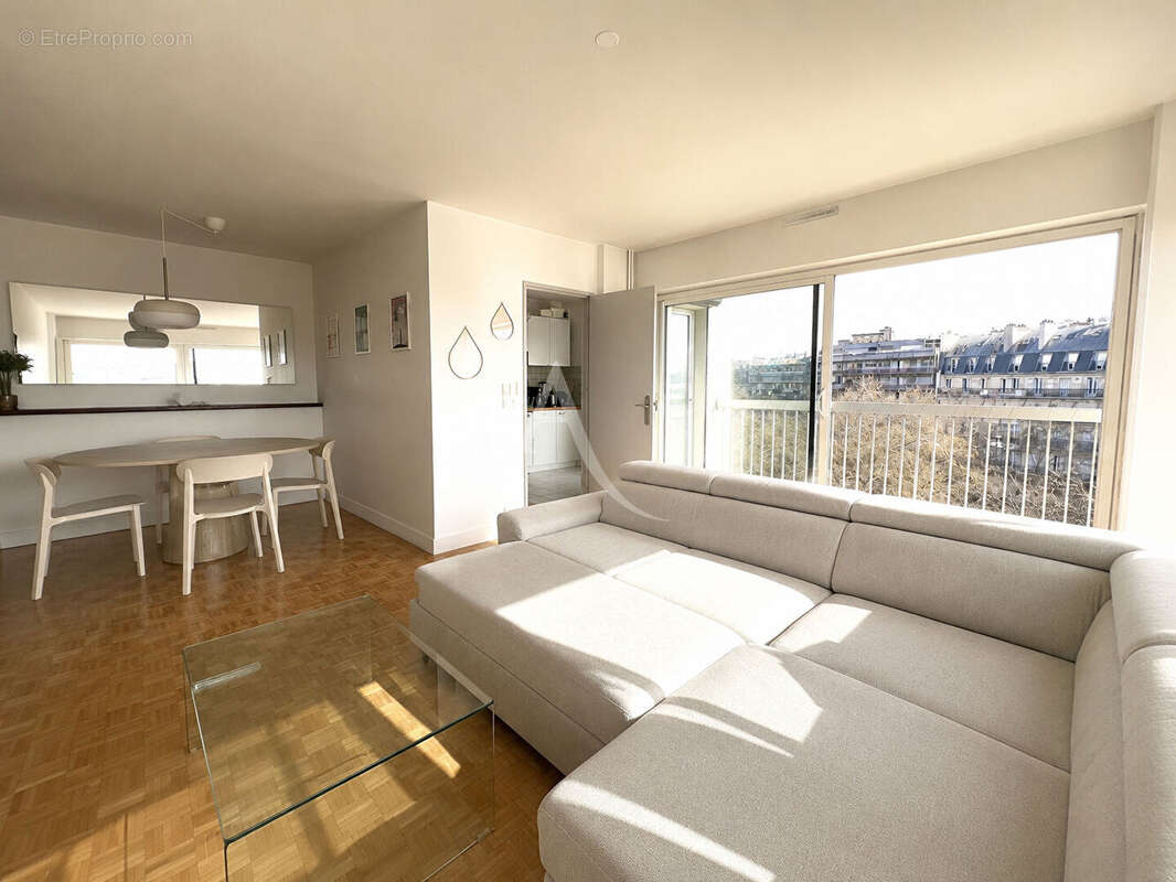 Appartement à PARIS-11E