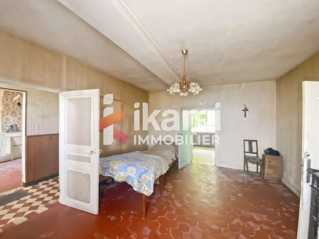 Maison 5 pièces de 125 m2 à Villeneuve l'Archevêque 89190 - photo 3