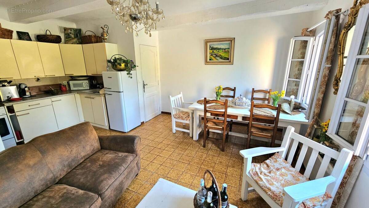 Appartement à CLAVIERS