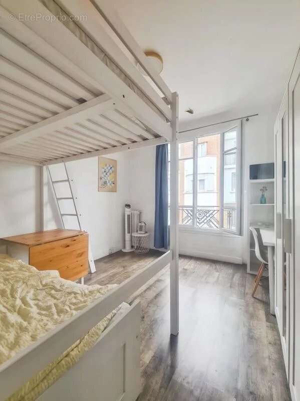 Appartement à PARIS-11E