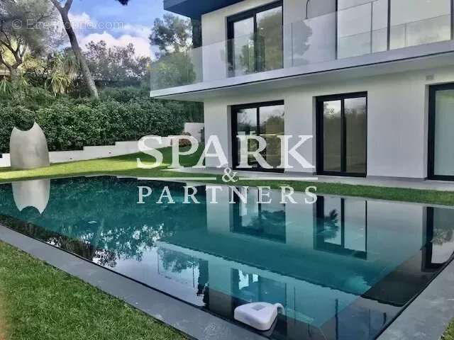 Maison à ROQUEBRUNE-CAP-MARTIN