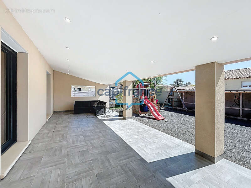 Maison à PIERRELATTE