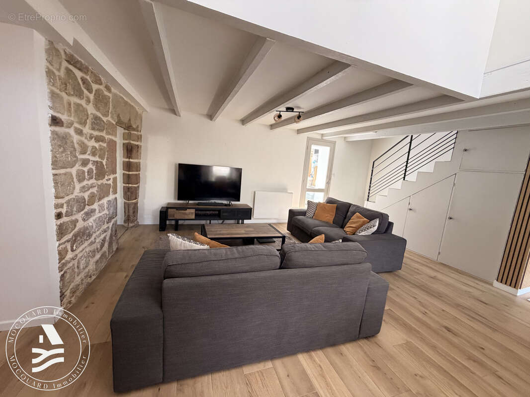 Maison de caractère, entièrement rénovée avec goût - photo 3