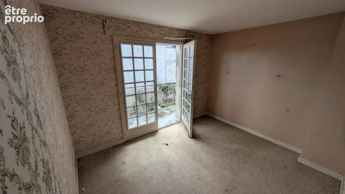 Maison atypique à retaper à Saint-Gelais – 90 m²  Terrain 600 m²  3 chambres - photo 12