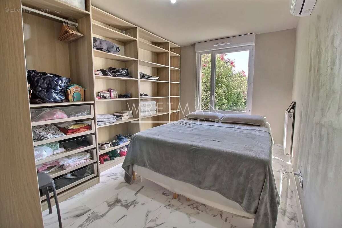 Appartement à VENCE