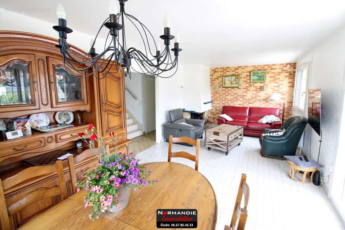 Maison à PETIT-COURONNE