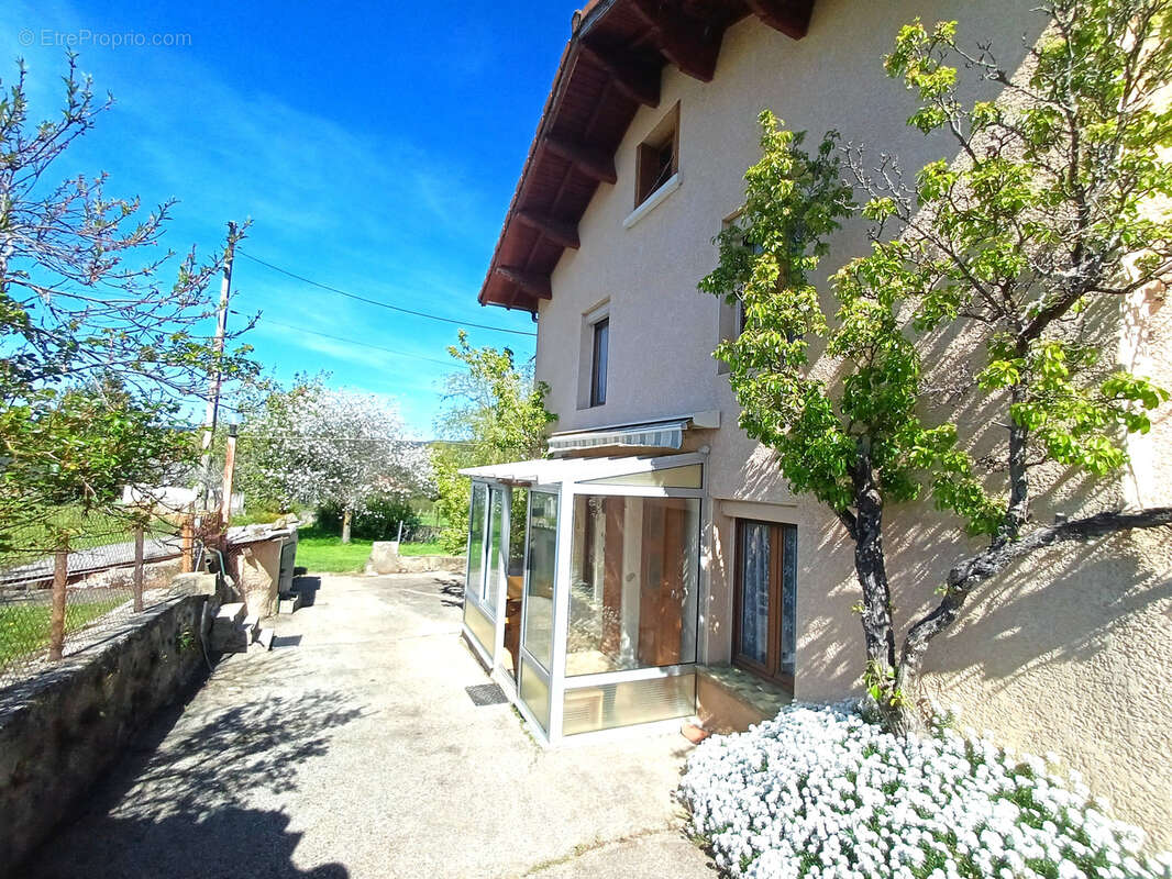 Maison à SAINT-PAL-DE-CHALENCON