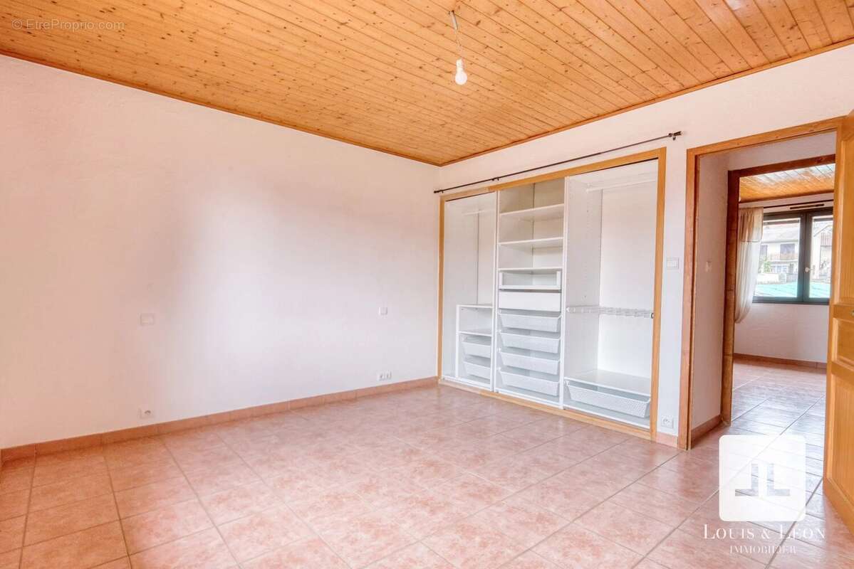 Maison à SAINT-MARTIN-DU-MONT