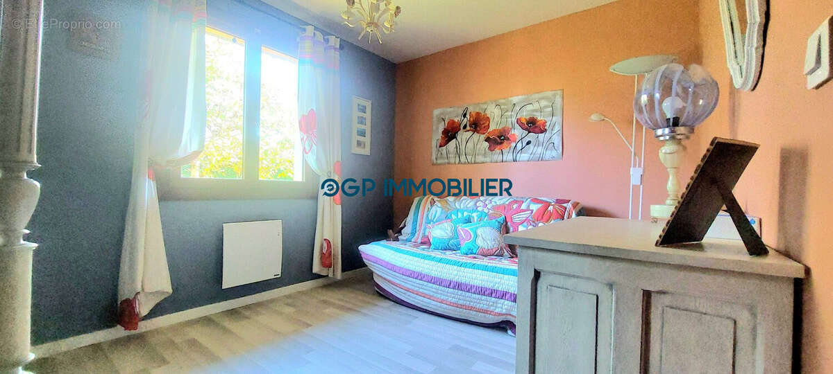 Maison à NEGREPELISSE