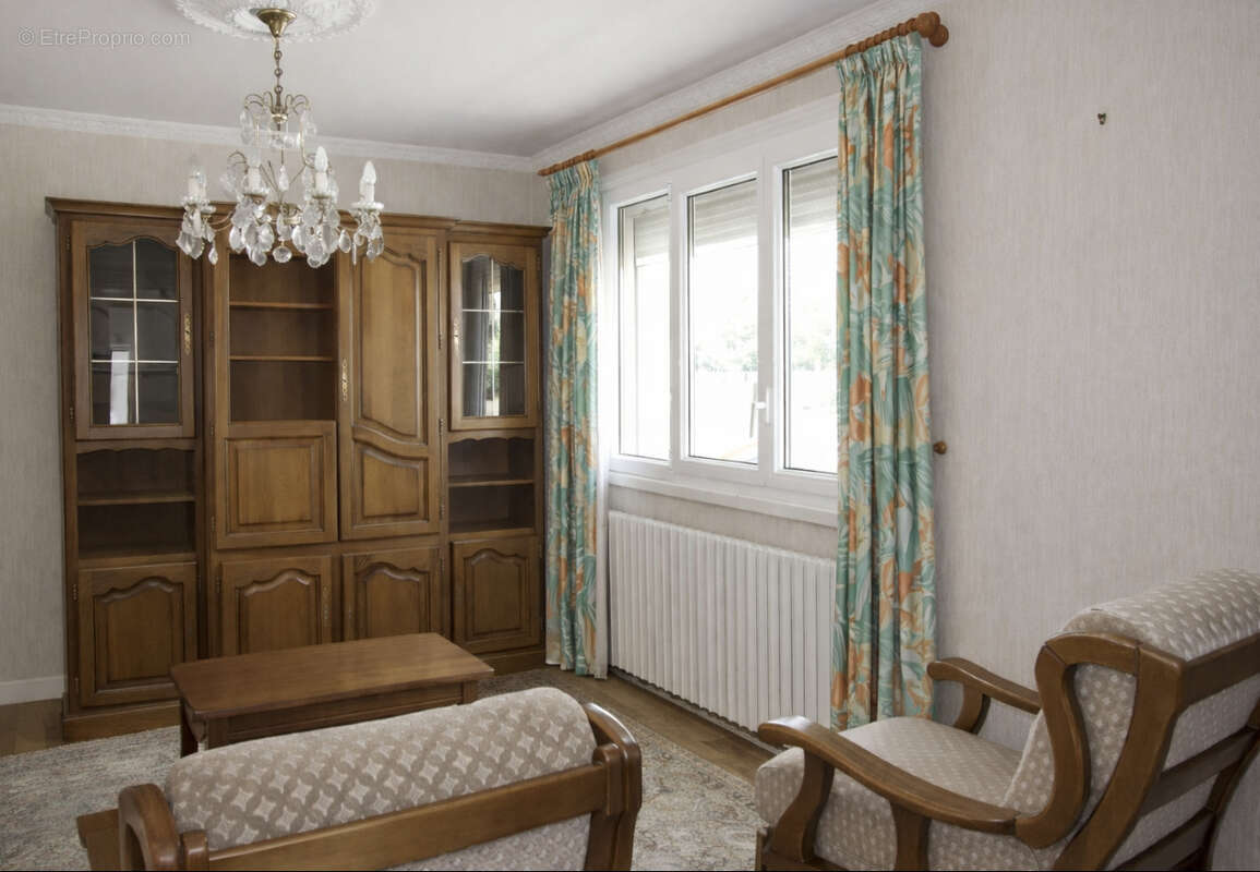 Maison à VARENNES-LE-GRAND