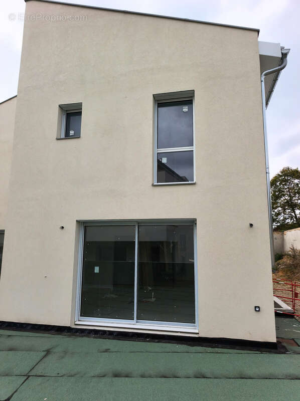 Appartement à PUSIGNAN