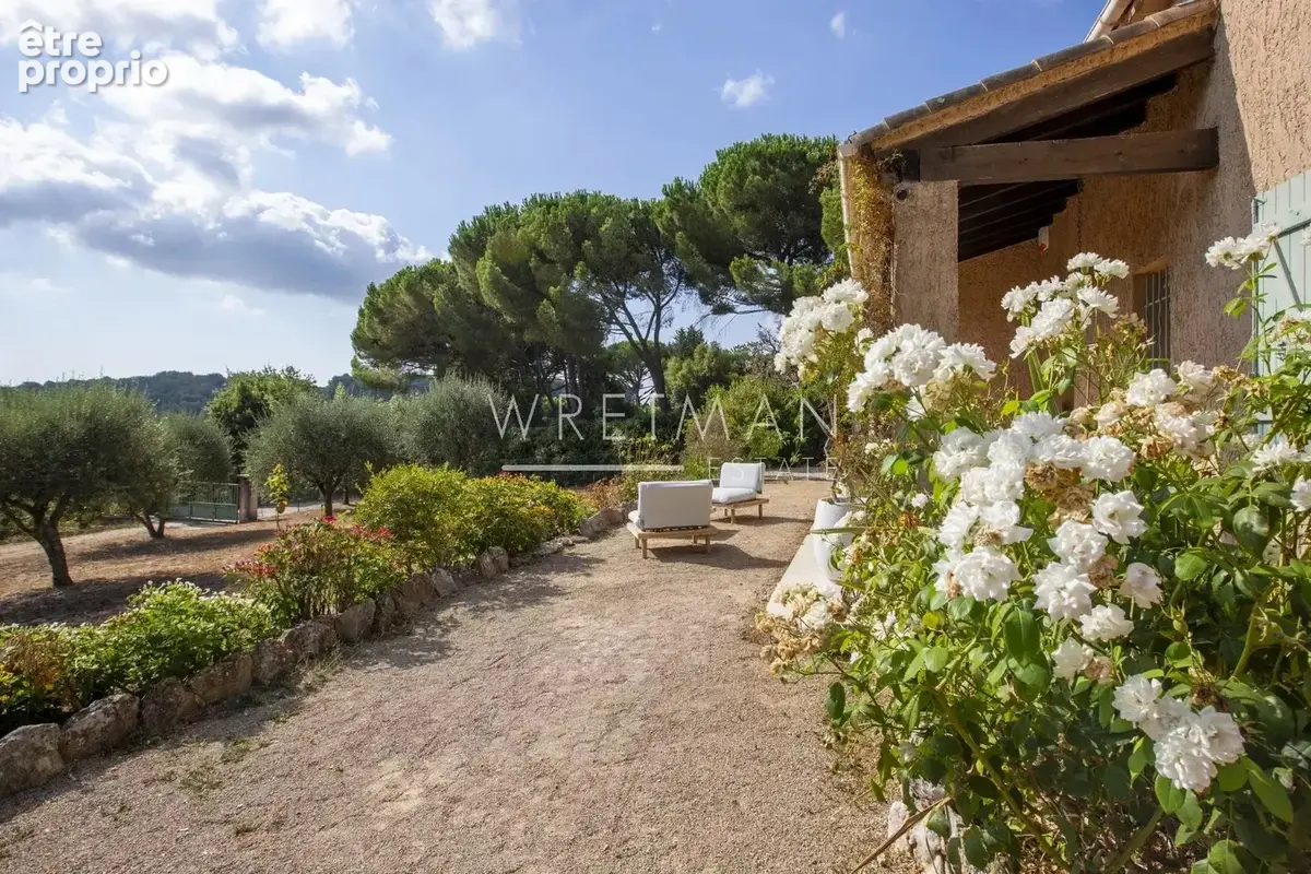 Villa avec 3 chambres et grand terrain plat à pied du village – Valbonne - photo 36