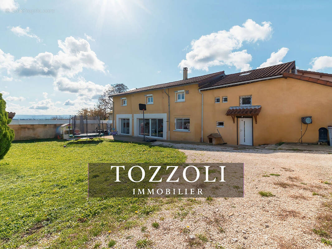 Maison à SATOLAS-ET-BONCE