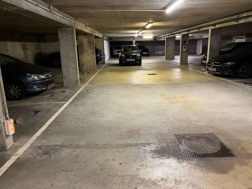Parking à LEVALLOIS-PERRET