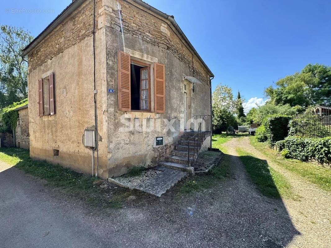Maison à AVALLON
