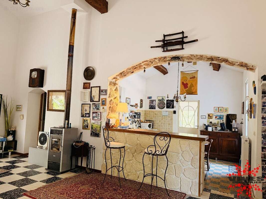 Maison de campagne pleine de charme sur 1768m2 - photo 6