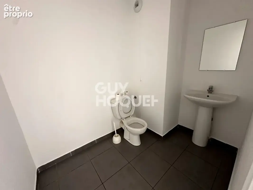 Porte d'Espagne Maison F4 de 81 m² en 3 faces avec garage et parking - photo 7