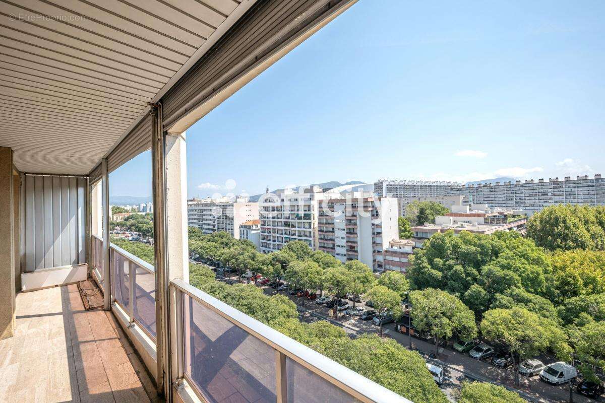 Appartement à MARSEILLE-8E