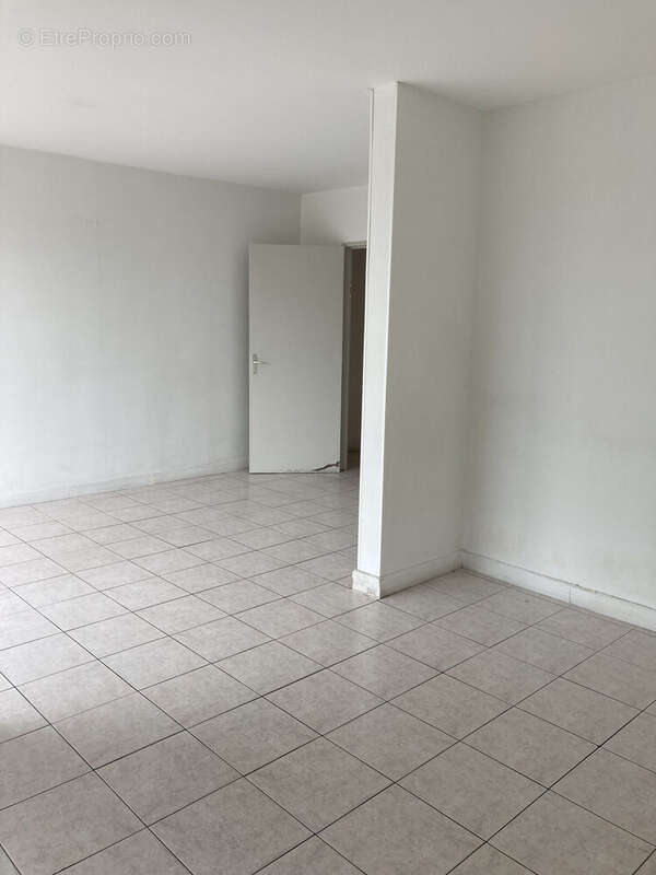 Appartement 58 m² à Sarcelles  - photo 6