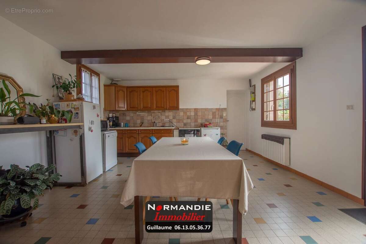 Maison à LA TRINITE-DU-MONT