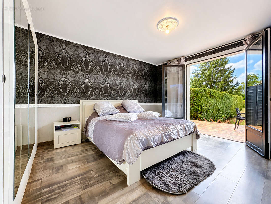 Maison individuelle semi plain pied 5 chambres CRESPIN - photo 8