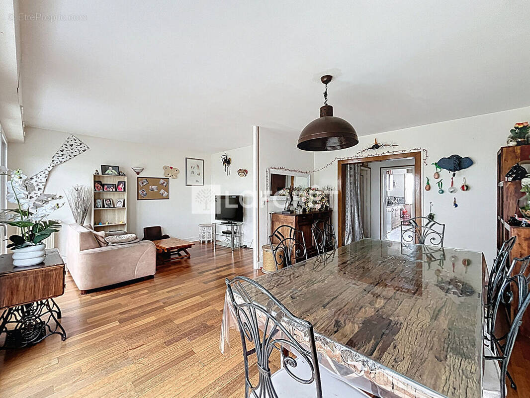 Appartement à SAINT-MICHEL-SUR-ORGE