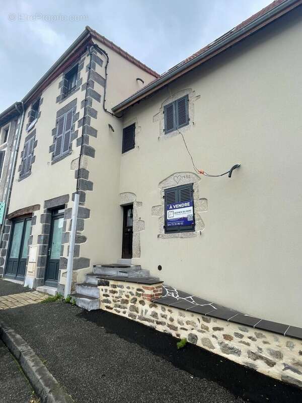 Appartement à PONTAUMUR