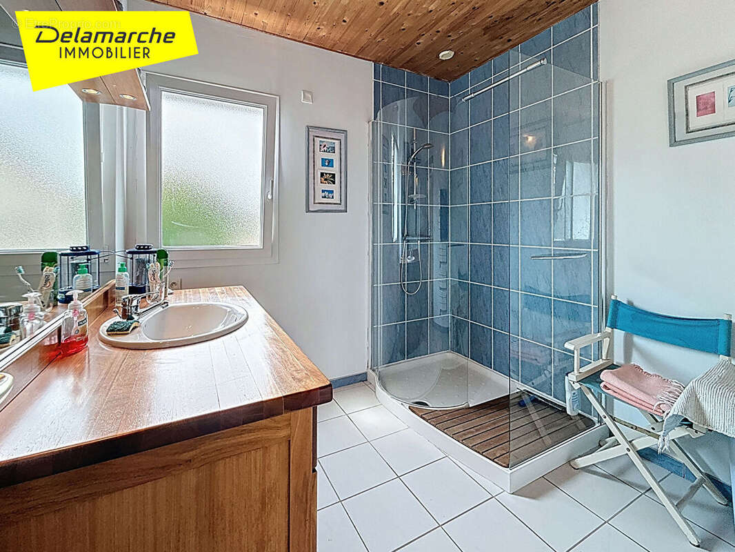 A vendre maison avec dépendances à la chapelle cecelin - photo 7