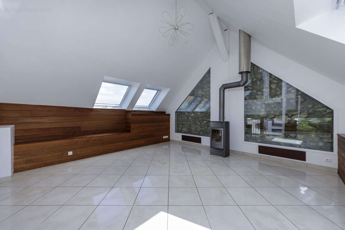 Maison à POISY