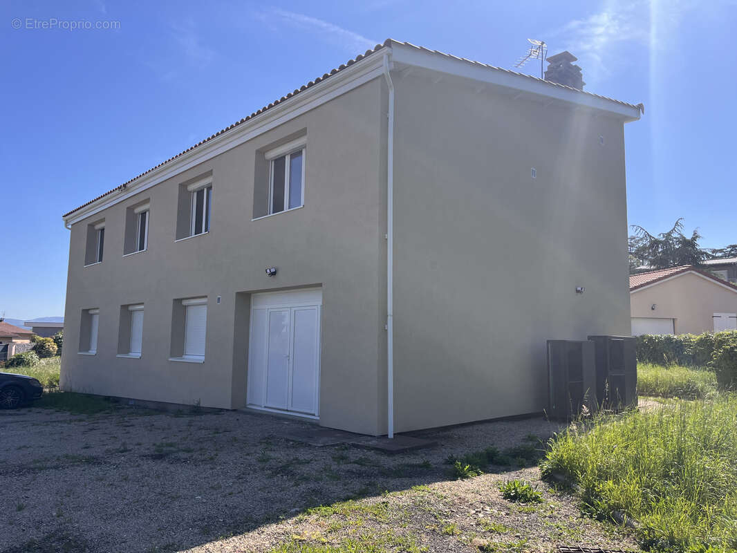 Appartement à MORNANT