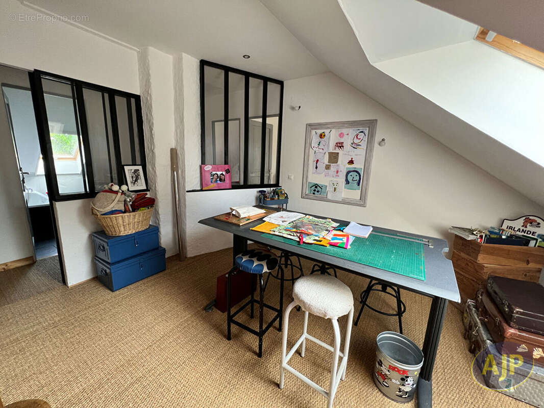 Maison à JOUE-SUR-ERDRE