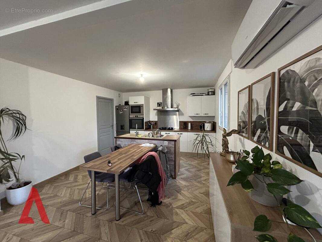 Appartement à SAINT-THIBERY