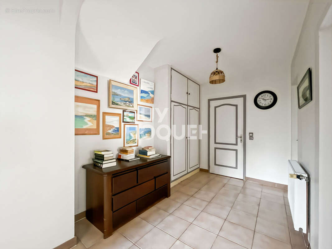 Maison à FONTENAY-TRESIGNY