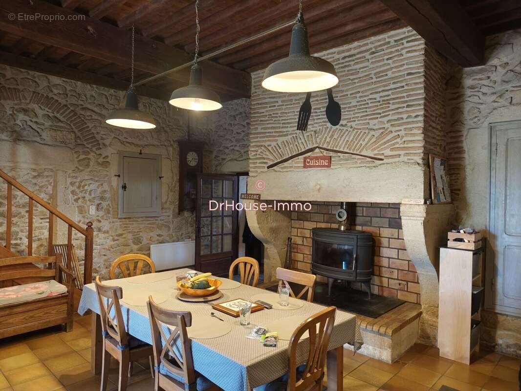 Maison 196 m² à Loupiac-De-La-Reole  - photo 12