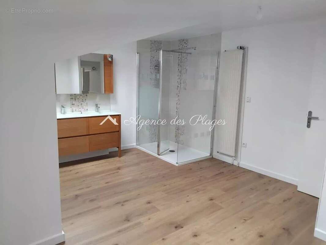 Maison et appartement a roullet saint estephe - photo 15